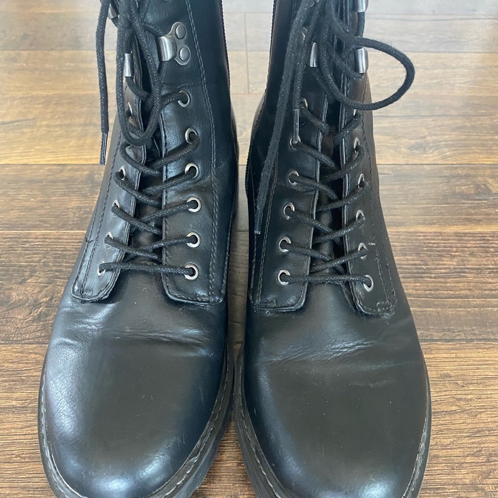 Target Black boot - Picture 3 of 4